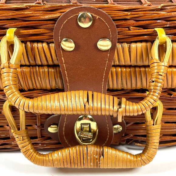 Woven Wicker Rattan Square Suitcase Handbag Picnic Basket Storage Leather VTG - Picture 7 of 16
